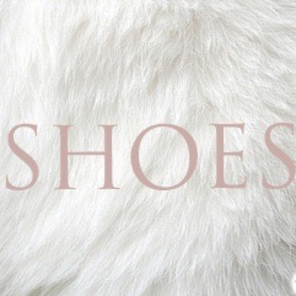 DRESSES - Picture 5 of 5